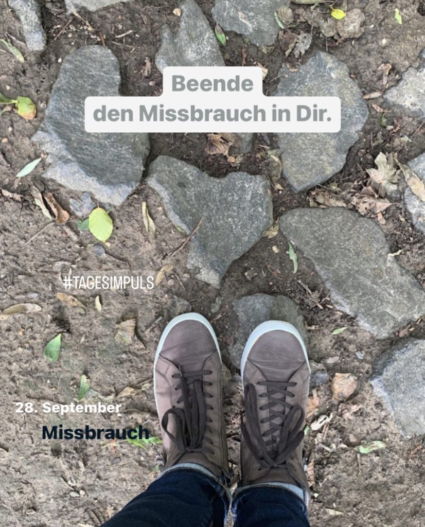 2022-09-28_karriere-liebe-leben_petraniessen_tagesimpuls_missbrauch